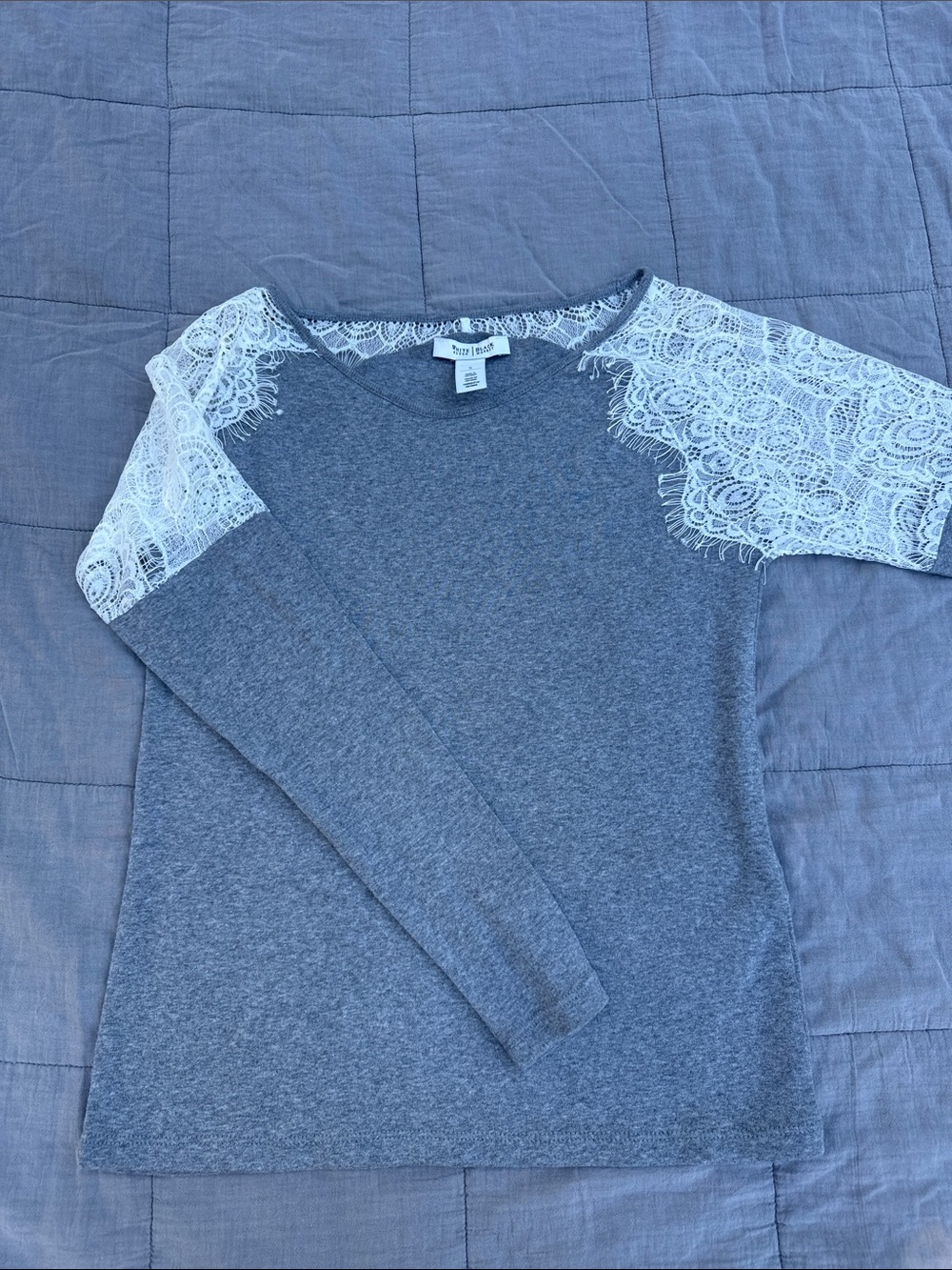 White House Black Market Gray Long-Sleeve Top with White Lace Shoulders